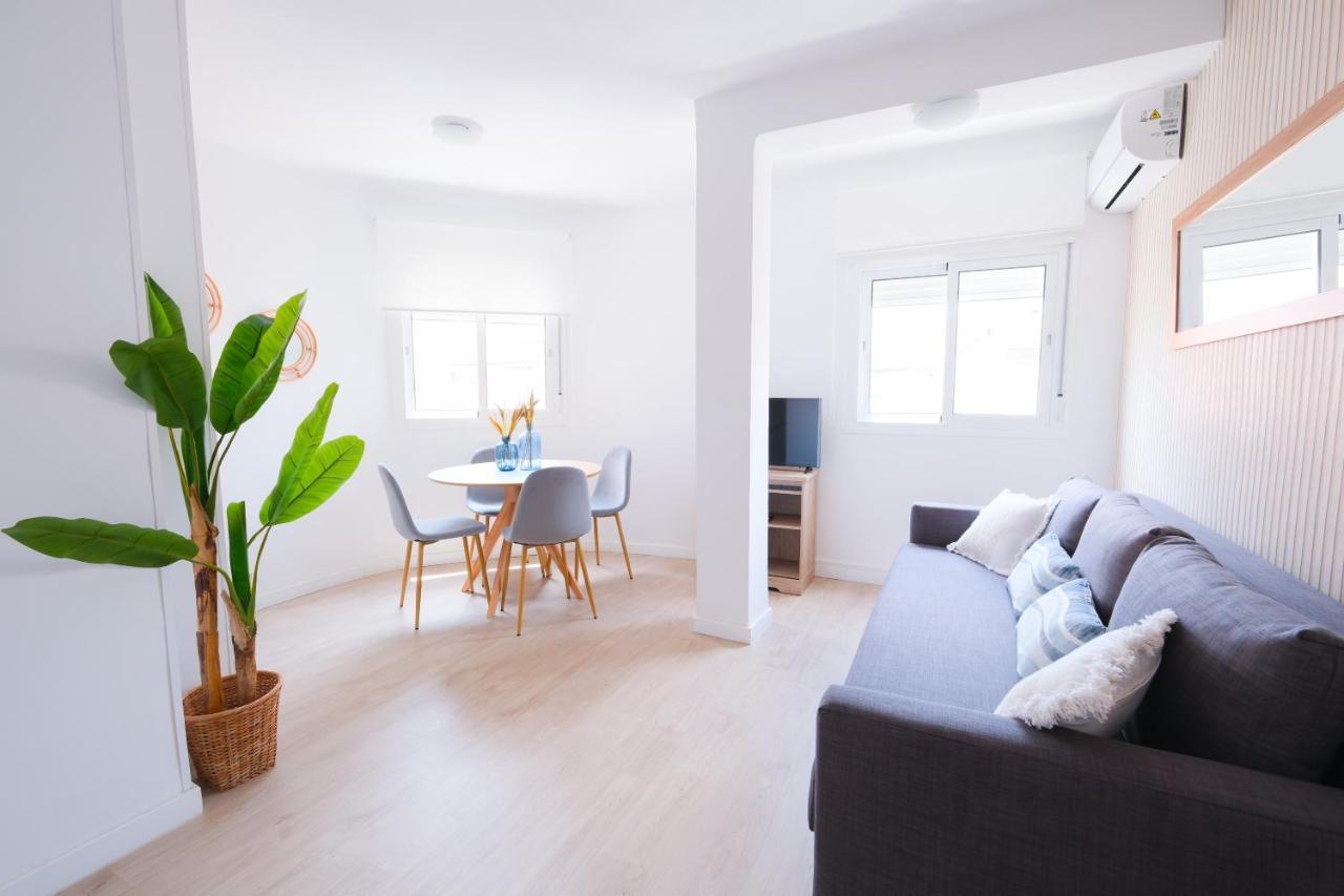 Lovely Apartment マラガ エクステリア 写真